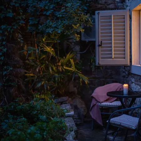 Secret Steps Apartment *