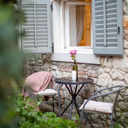 Secret Steps Apartment