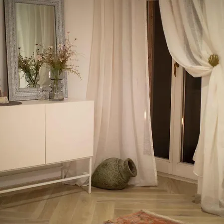 Apartment Secret Steps