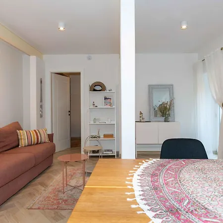Secret Steps Apartment *