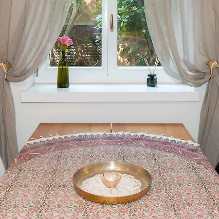 Secret Steps Apartment *