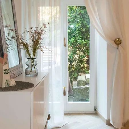 Secret Steps Apartment
